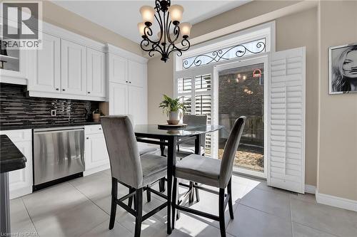 8 Chartwell Circle, Hamilton, ON 