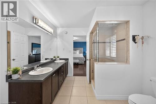 8 Chartwell Circle, Hamilton, ON - Indoor Photo Showing Bathroom