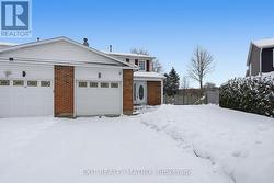 1123 BURGUNDY LANE  Ottawa, ON K1C 2M9