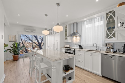 31-4885 Ch. Queen-Mary  Montréal (Côte-Des-Neiges/Notre-Dame-De-Grâce), QC H3W 1X1