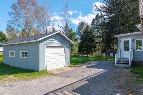 Garage - 85 Ch. Du Lac-Chaud, La Macaza, QC - Outdoor
