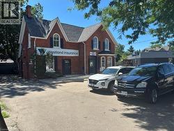 446 PLAINS Road E  Burlington, ON L7T 2E1