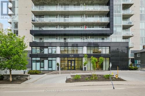 909 - 255 BAY STREET E  Ottawa, ON K1R 0C5