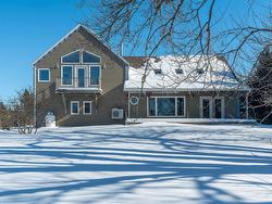 114 STRATFORD Road  Stratford, PE C1B 1Y4