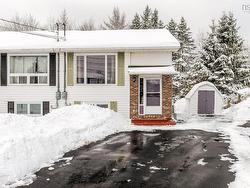 51 Contessa Court  Lower Sackville, NS B4C 3W4