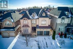 1384 PINERY CRESCENT  Oakville, ON L6H 7J7