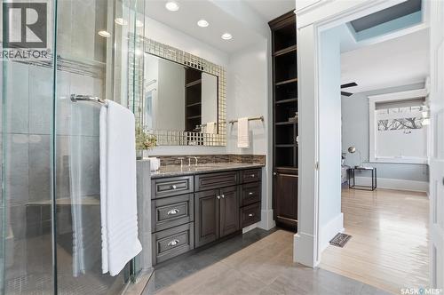 702 Queen Street, Saskatoon, SK - Indoor Photo Showing Bathroom