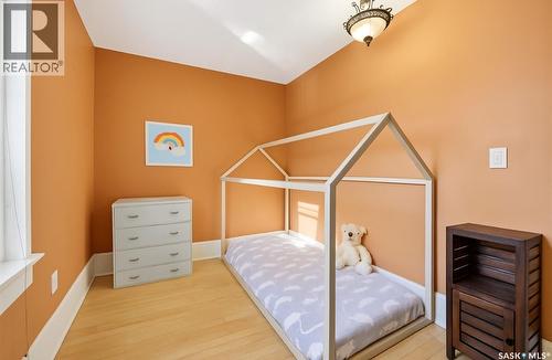 702 Queen Street, Saskatoon, SK - Indoor Photo Showing Bedroom