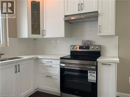 5 Michael Avenue, Hamilton, ON - Indoor Photo Showing Kitchen With Upgraded Kitchen