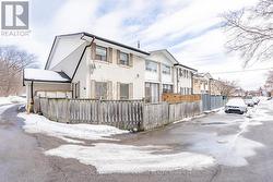19 - 61 ARDGLEN DRIVE  Brampton, ON L6W 1V1