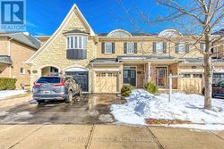 2344 STONE GLEN CRESCENT  Oakville, ON L6M 0C7