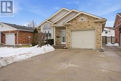 7740 ALPINE DRIVE  Niagara Falls (Ascot), ON L2H 3B6