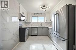 8 CLAUDETTE Gate  Hamilton, ON L9B 1T5