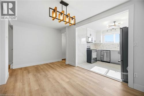 8 Claudette Gate, Hamilton, ON - Indoor