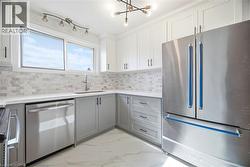 8 CLAUDETTE Gate  Hamilton, ON L9B 1T5