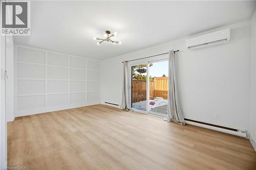 8 Claudette Gate, Hamilton, ON - Indoor Photo Showing Other Room