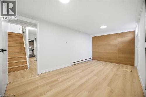 8 Claudette Gate, Hamilton, ON - Indoor Photo Showing Other Room