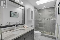 Main Bathroom - 
