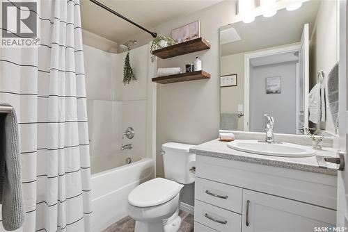 2105 104 Willis Crescent, Saskatoon, SK - Indoor Photo Showing Bathroom