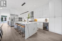 9A MAPLE AVENUE N  Mississauga, ON L5H 2R9