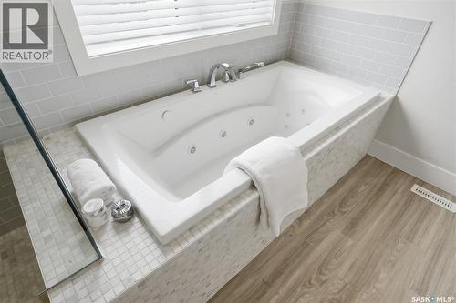 203 Pritchard Terrace, Saskatoon, SK - Indoor Photo Showing Bathroom