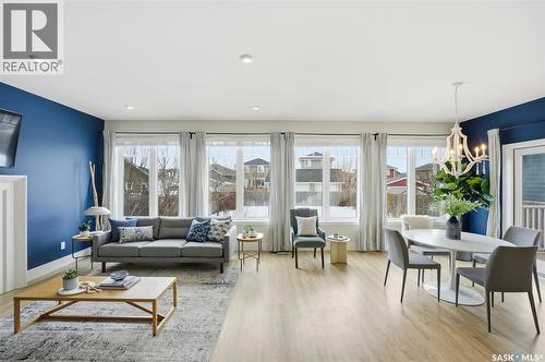 203 Pritchard Terrace, Saskatoon, SK - Indoor Photo Showing Living Room