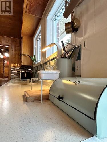 8 Cod Seine Road, Mobile, NL - Indoor Photo Showing Garage