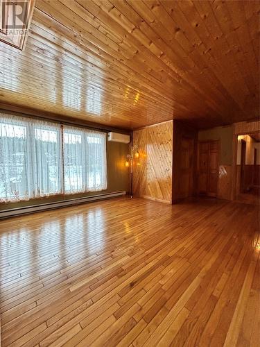 8 Cod Seine Road, Mobile, NL - Indoor Photo Showing Other Room