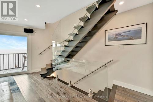 3 - 2136 Old Lakeshore Road, Burlington, ON - Indoor