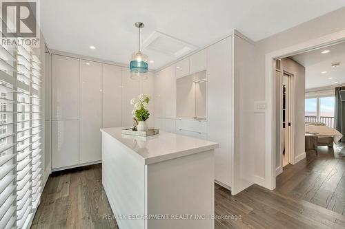 3 - 2136 Old Lakeshore Road, Burlington, ON - Indoor