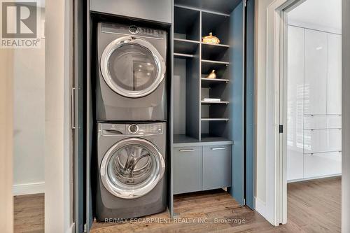 3 - 2136 Old Lakeshore Road, Burlington, ON - Indoor Photo Showing Laundry Room