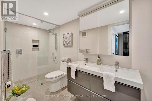 3 - 2136 Old Lakeshore Road, Burlington, ON - Indoor Photo Showing Bathroom