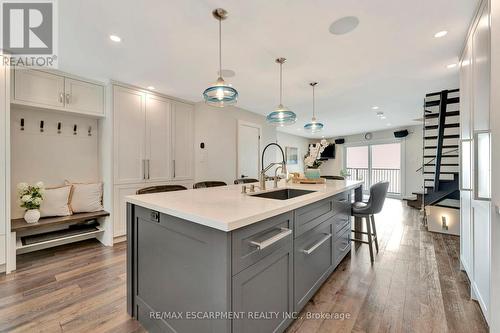 3 - 2136 Old Lakeshore Road, Burlington, ON - Indoor Photo Showing Kitchen With Upgraded Kitchen