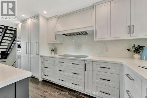 3 - 2136 Old Lakeshore Road, Burlington, ON - Indoor Photo Showing Kitchen