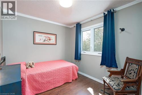 2407 Hemlock Court, Burlington, ON - Indoor Photo Showing Bedroom