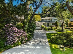 2944 Tudor Ave  Saanich, BC V8N 1M1