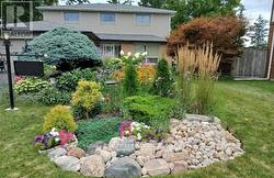 15 PINE RIDGE LANE  Brampton, ON L6W 1G6