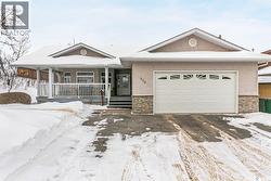 520 9th STREET E  Regina Beach, SK S0G 4C0