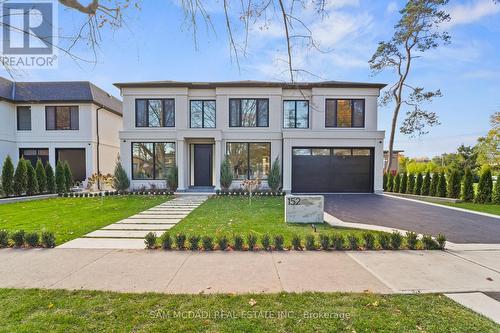 152 THIRD LINE  Oakville, ON L6L 3Z8