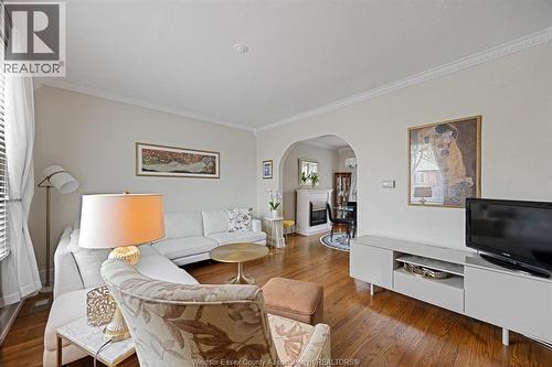 1276 Argyle, Windsor, ON - Indoor Photo Showing Living Room