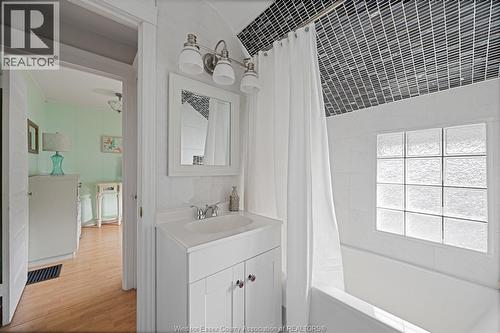 1276 Argyle, Windsor, ON - Indoor Photo Showing Other Room