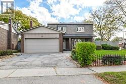 2557 BRASILIA CIRCLE  Mississauga, ON L5N 2E9