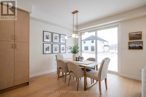 4273 Calhoun Way, London South (South V), ON - Indoor Photo Showing Dining Room