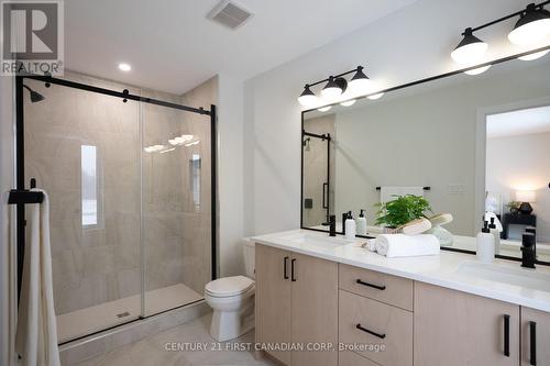 4273 Calhoun Way, London South (South V), ON - Indoor Photo Showing Bathroom