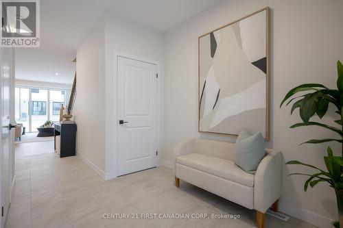 4273 Calhoun Way, London South (South V), ON - Indoor