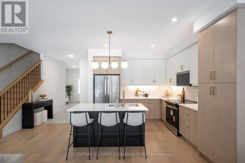4273 Calhoun Way, London South (South V), ON - Indoor Photo Showing Kitchen With Upgraded Kitchen