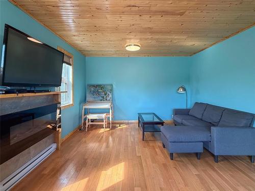 107 Crestview Drive, Onanole, MB - Indoor Photo Showing Other Room