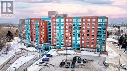 413 - 55 BLUE SPRINGS DRIVE  Waterloo, ON N2J 4T3