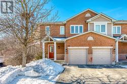 96 - 833 SCOLLARD COURT  Mississauga, ON L5V 2B4