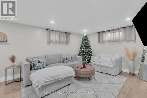 Lower Unit - 220 Bruce Street, Kitchener, ON - Indoor Photo Showing Living Room